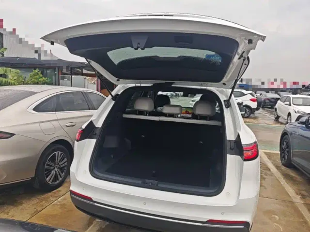 Geely Galaxy Starship 7 EM-i — Фото автомобиля 18