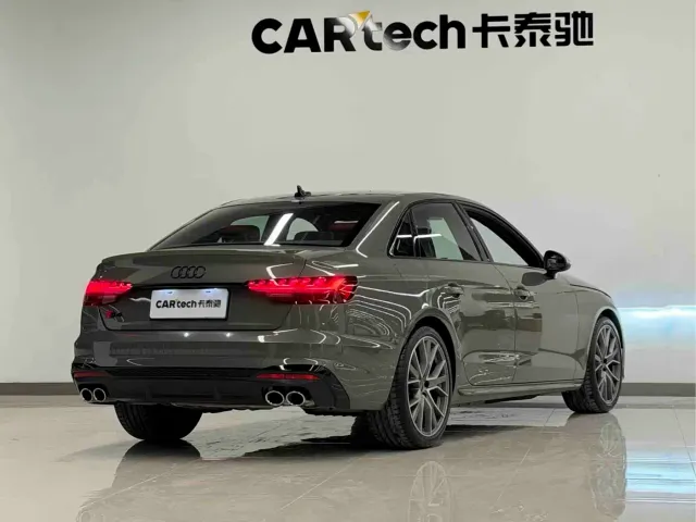Audi S4 — Фото автомобиля 3