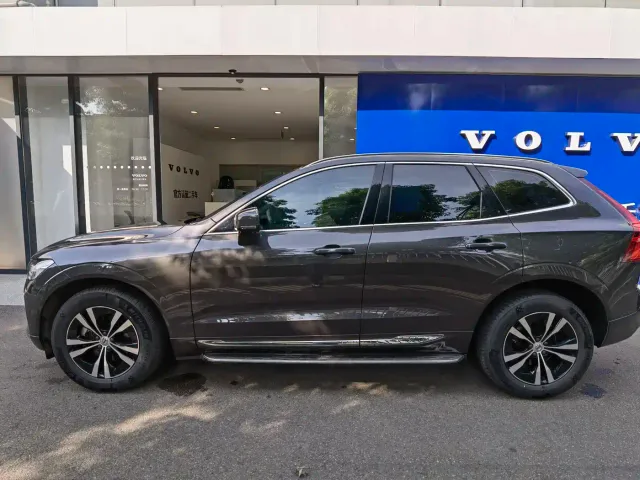 Volvo XC60 — Фото автомобиля 4
