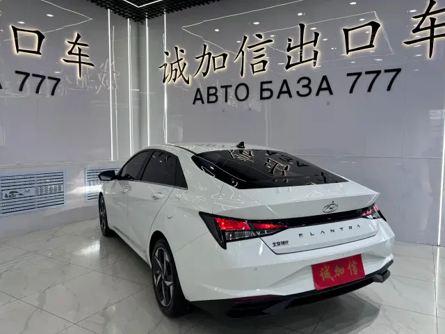 Hyundai Elantra — Фото автомобиля 6
