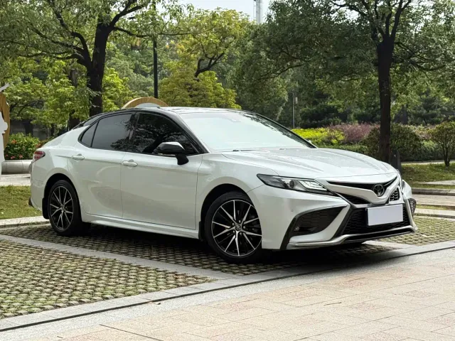 Toyota Camry — Фото автомобиля 3