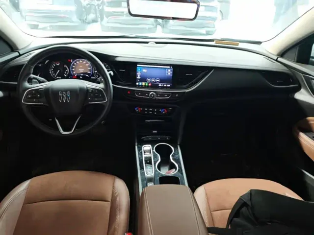 Buick Regal — Фото автомобиля 9