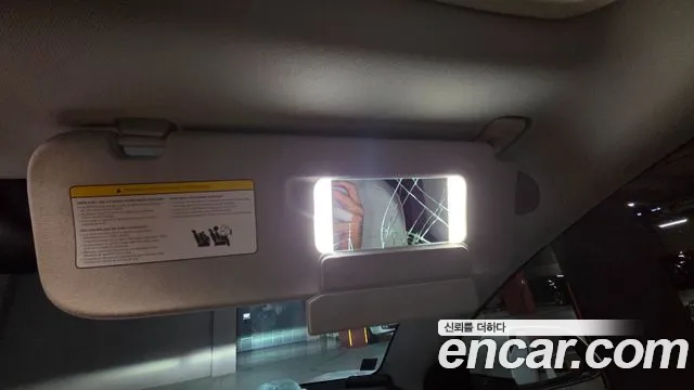 Tesla Model 3 — Фото автомобиля 16
