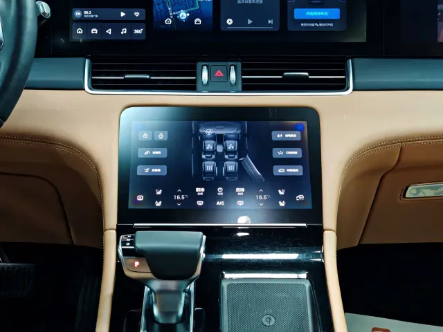 Li Auto ONE — Фото автомобиля 12