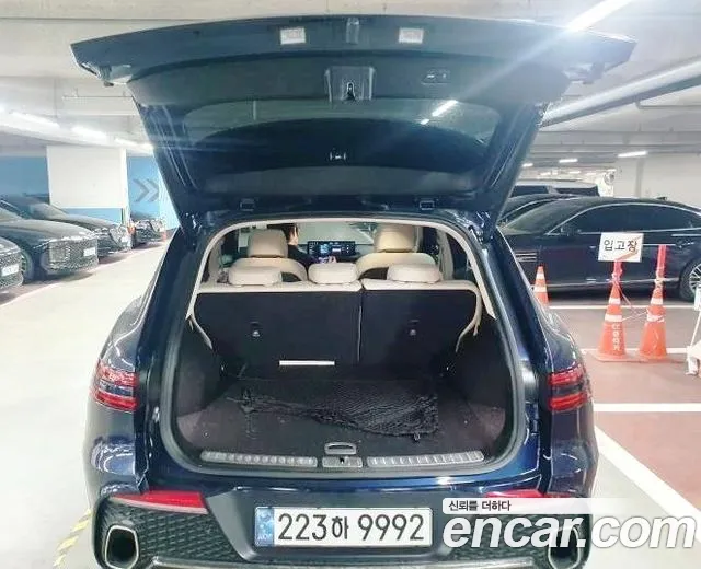 Genesis GV70 2.5T Бензин 2WD — Фото автомобиля 12