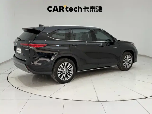 Toyota Highlander — Фото автомобиля 4