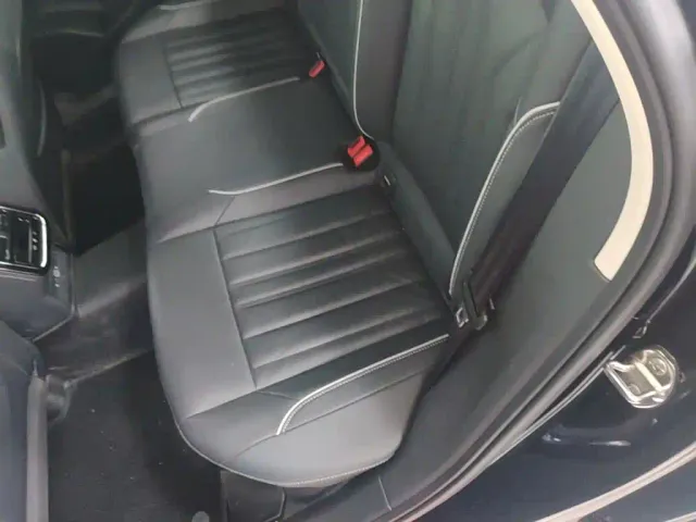 Volkswagen Passat — Фото автомобиля 16