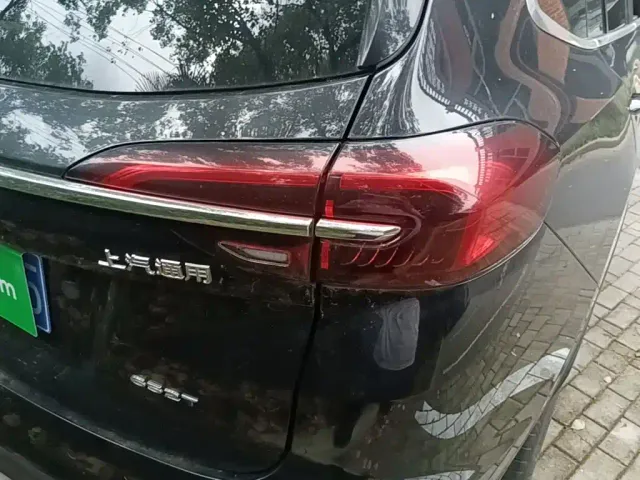 Buick Envision Plus — Фото автомобиля 7