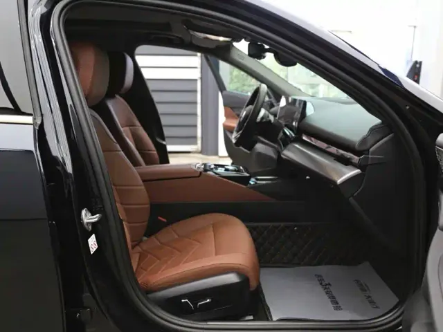 BMW 5 Series — Фото автомобиля 23
