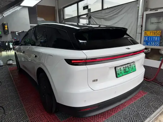 Li Auto Li Auto i6 2025 2WD Base Model — Фото автомобиля 3
