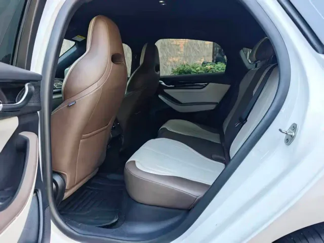 BYD Qin PLUS — Фото автомобиля 6