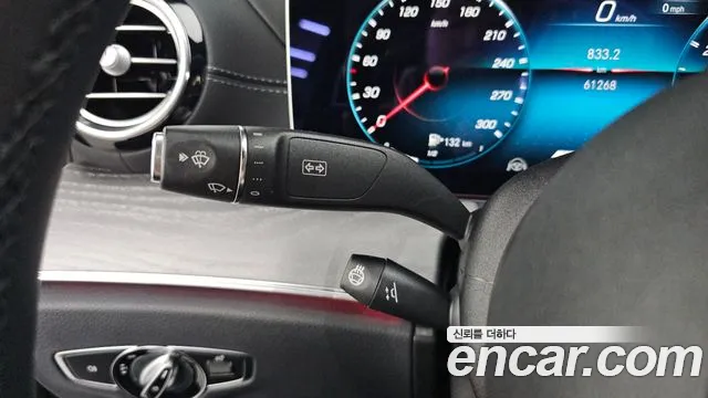 Mercedes-Benz E-Class — Фото автомобиля 22