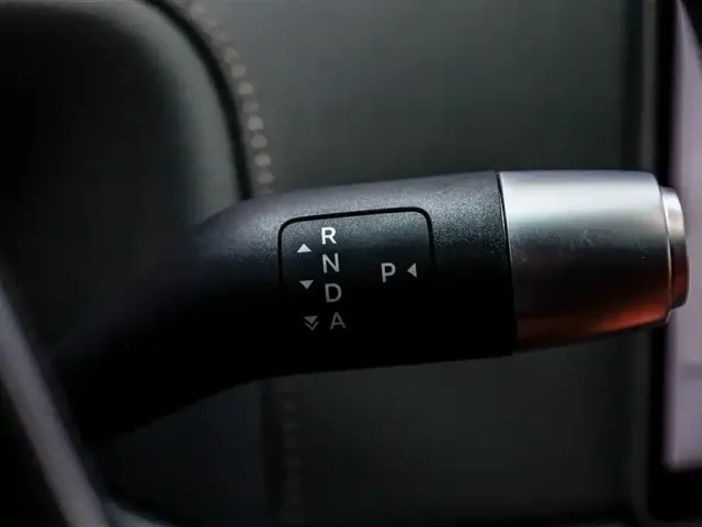 Li Auto L8 — Фото автомобиля 18