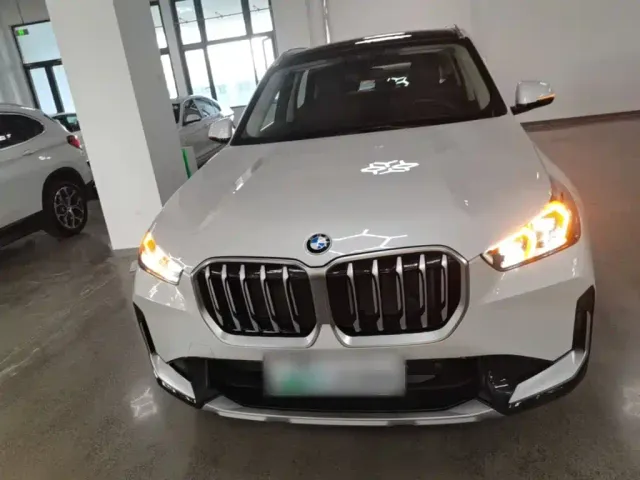 BMW X1 — Фото автомобиля 2