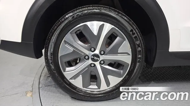 Kia Niro Niro Plus Air — Фото автомобиля 5
