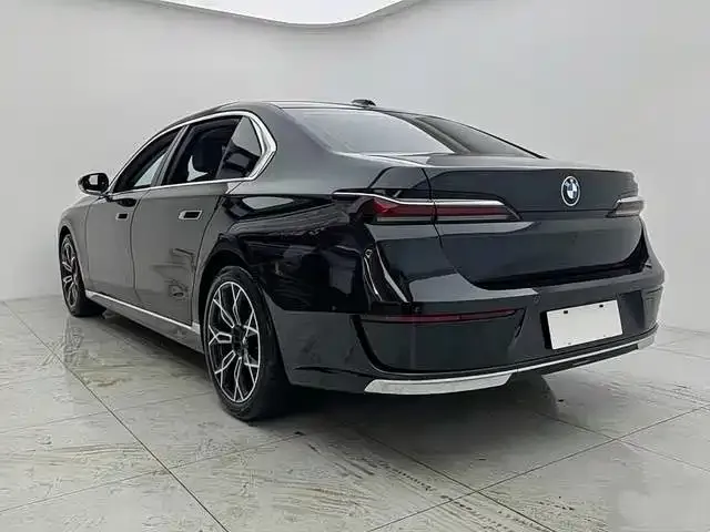 BMW 7 Series — Фото автомобиля 5