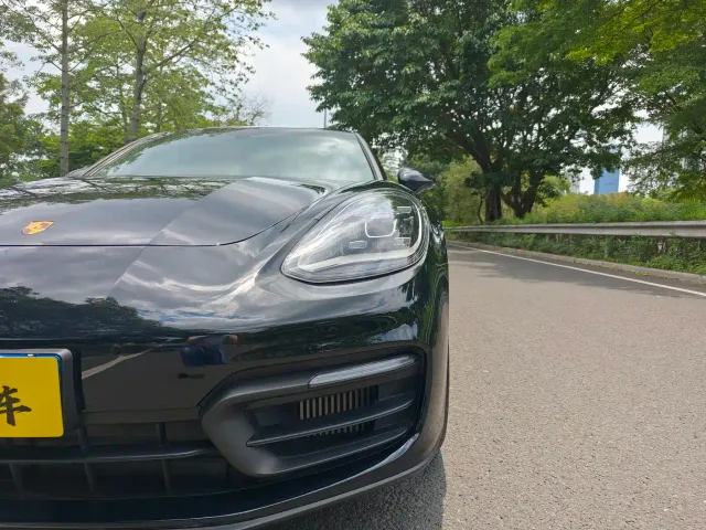 Porsche Panamera — Фото автомобиля 26