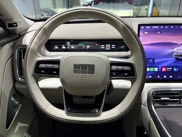 Geely Galaxy M9 — Фото автомобиля 7