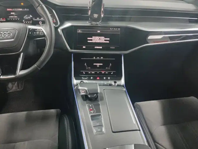 Audi A6L — Фото автомобиля 13