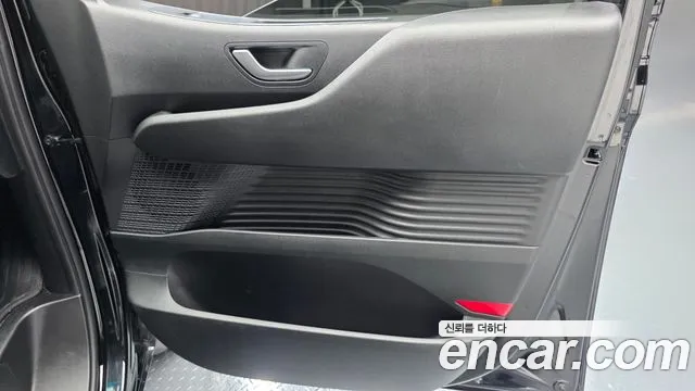 Hyundai Staria — Фото автомобиля 13