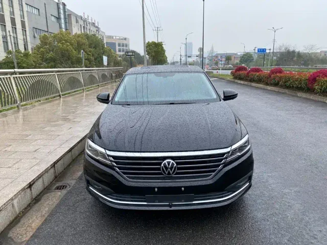 Volkswagen Lavida — Фото автомобиля 4