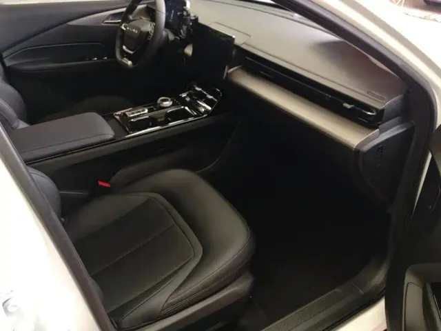 Wuling Starlight — Фото автомобиля 8