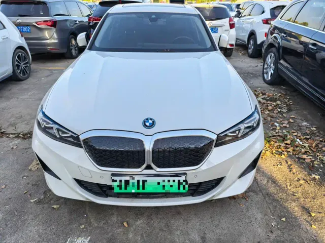 BMW i3 — Фото автомобиля 3