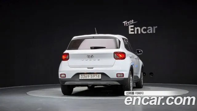 Hyundai Venue — Фото автомобиля 4
