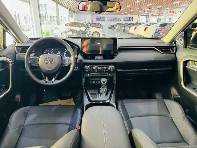 Toyota Wildlander — Фото автомобиля 16