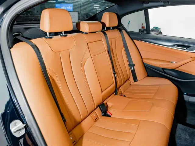 BMW 5 Series — Фото автомобиля 21