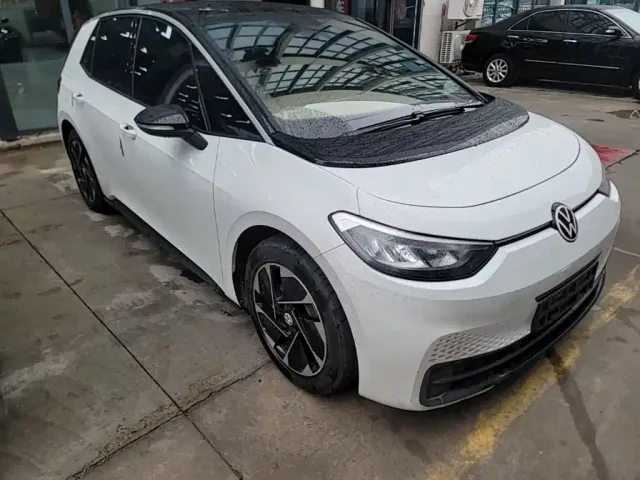 Volkswagen ID.3 — Фото автомобиля 3