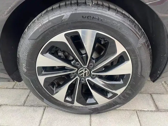 Volkswagen Passat — Фото автомобиля 10