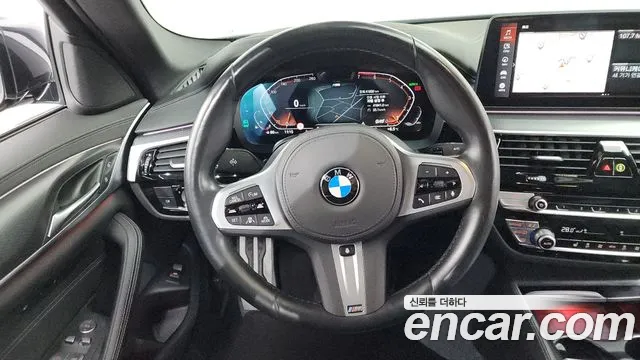 BMW 5-Series — Фото автомобиля 13