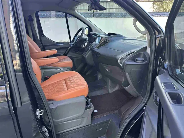 Ford Tourneo — Фото автомобиля 6