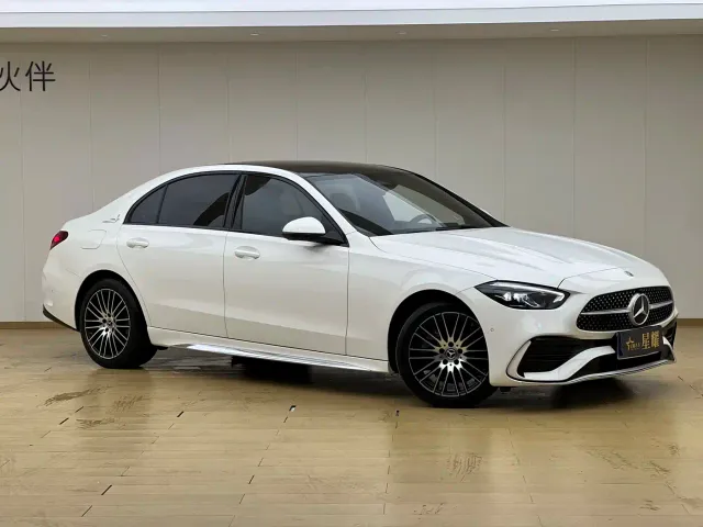 Mercedes-Benz C-Class — Фото автомобиля 3
