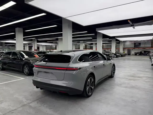 Nio ET5 Touring — Фото автомобиля 13