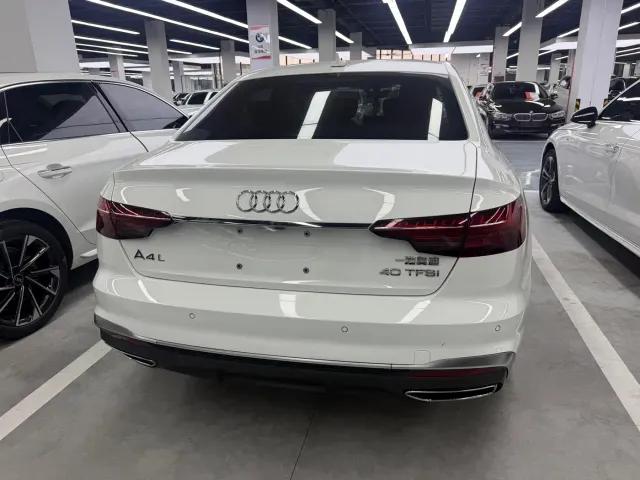 Audi A4L — Фото автомобиля 18