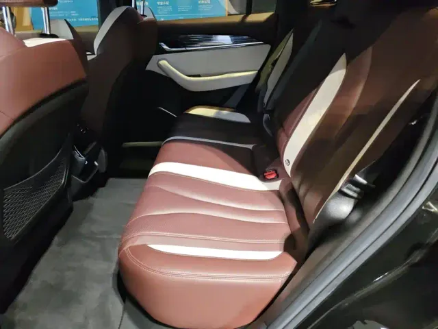 Geely Xingyue L — Фото автомобиля 12