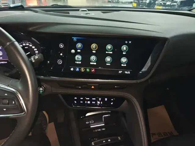 Buick Envision Plus — Фото автомобиля 12
