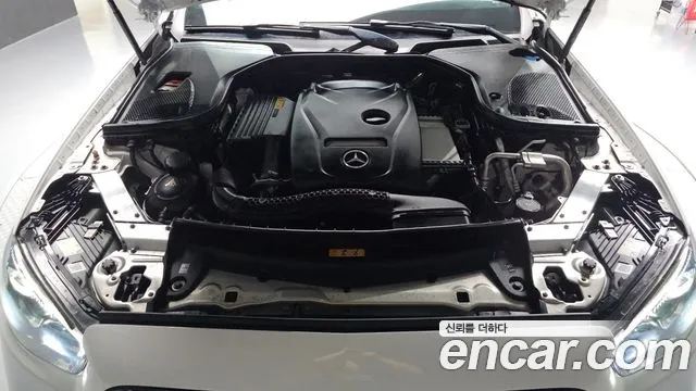 Mercedes-Benz E-Class — Фото автомобиля 9
