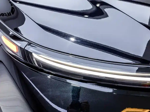 Li Auto L8 — Фото автомобиля 30