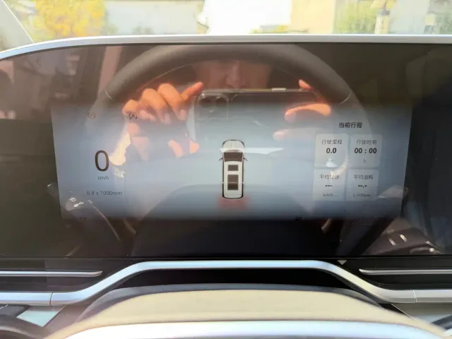 Maxus G90 — Фото автомобиля 13
