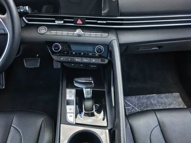 Hyundai Elantra — Фото автомобиля 14