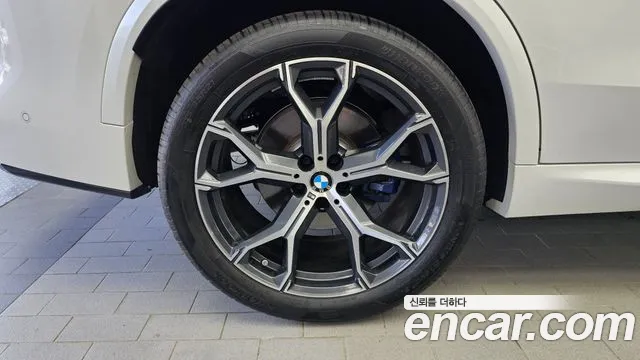 BMW X5 xDrive 40i M Sport — Фото автомобиля 5
