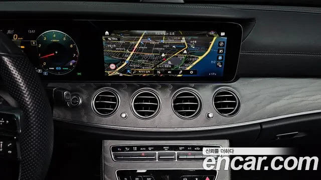 Mercedes-Benz E-Class W213 — Фото автомобиля 14