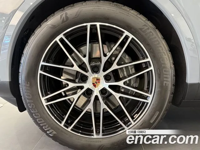 Porsche Cayenne PO536 — Фото автомобиля 5
