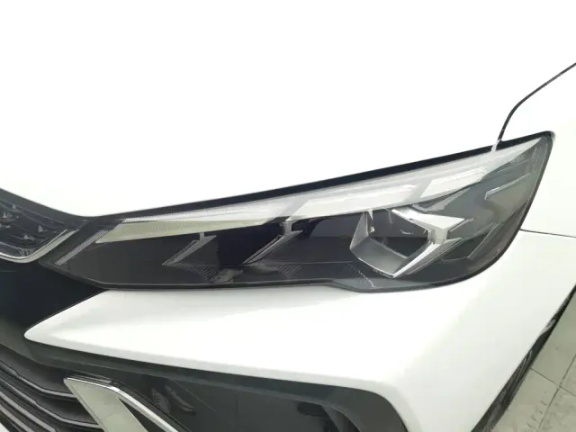 Geely Binrui — Фото автомобиля 7
