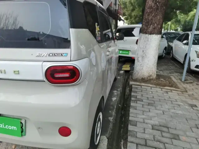 Wuling Hongguang Mini EV — Фото автомобиля 7