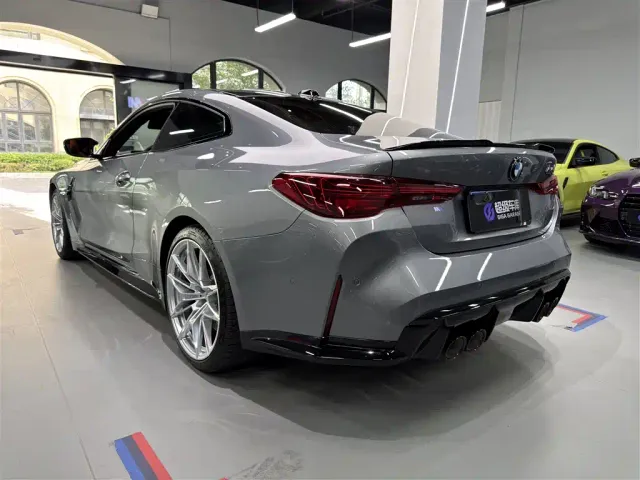 BMW M4 — Фото автомобиля 4