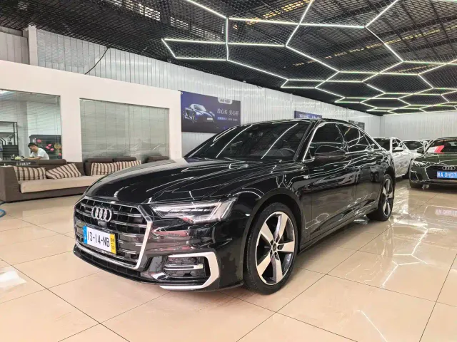 Фотография автомобиля — Audi A6L